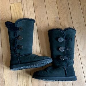 UGGS - tall black with buttons